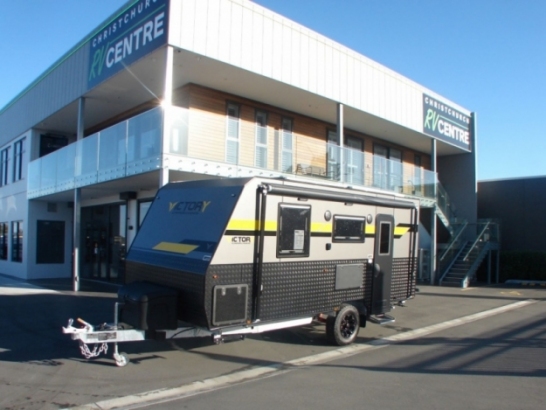 NEW - Victory - Luxe - 17'6ft - L Seating - Walk Around Bed